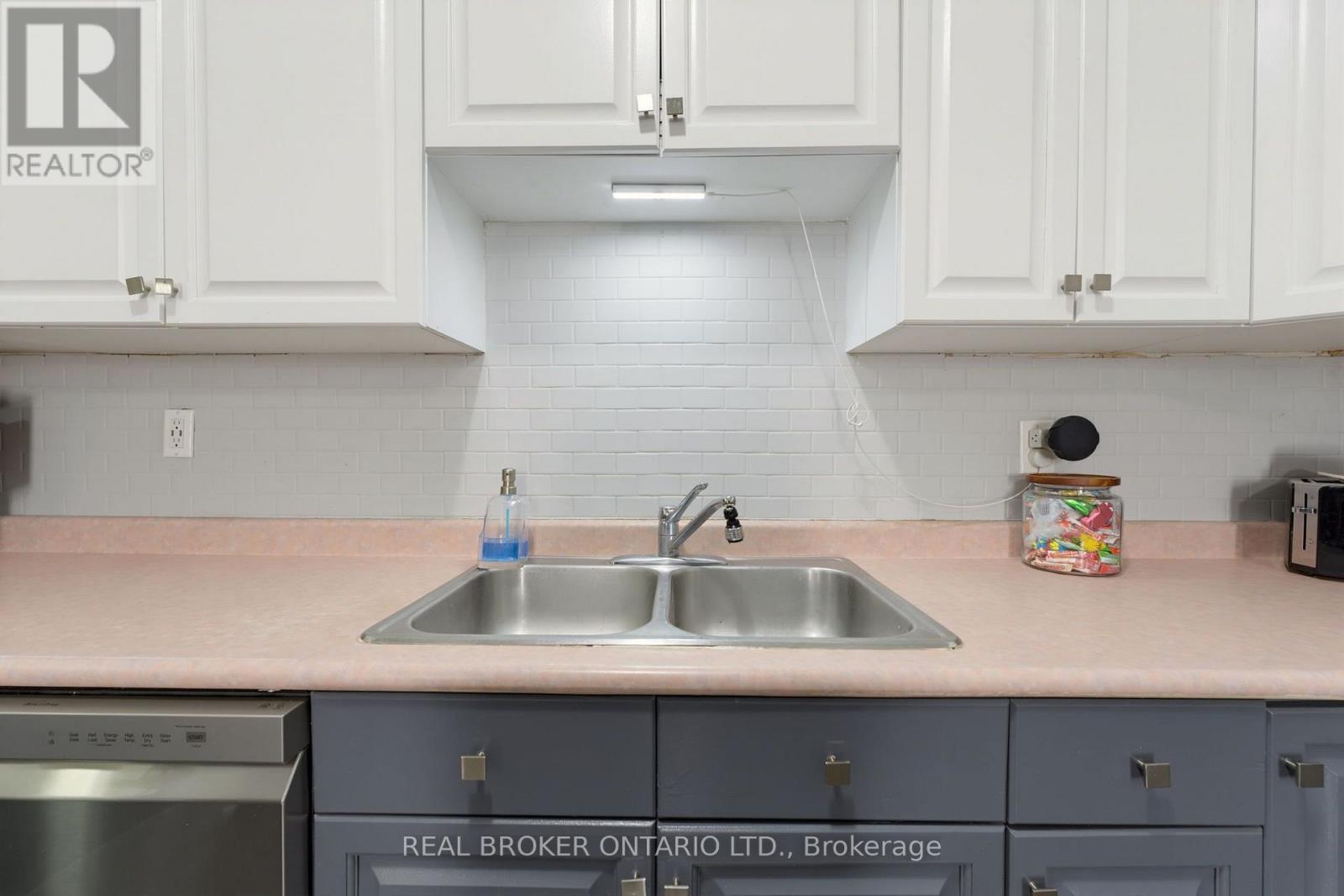 252 Dundas Street, Woodstock, Ontario  N4S 1B1 - Photo 6 - X14087484
