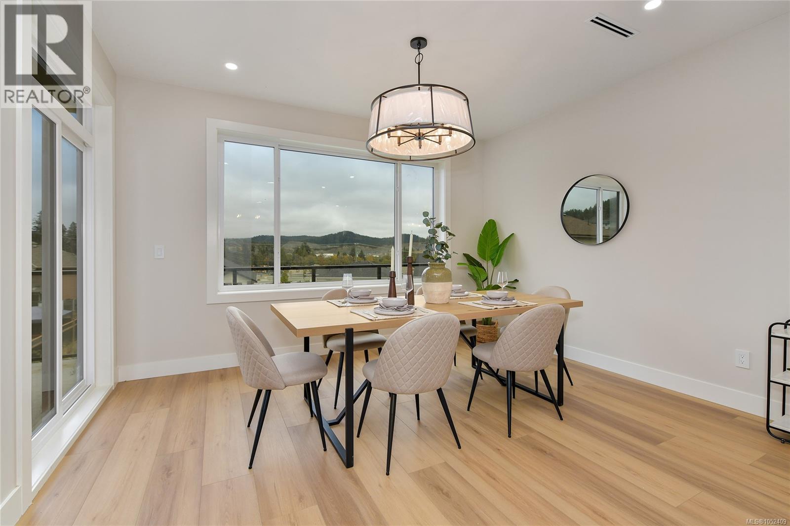 780 Plover Crt