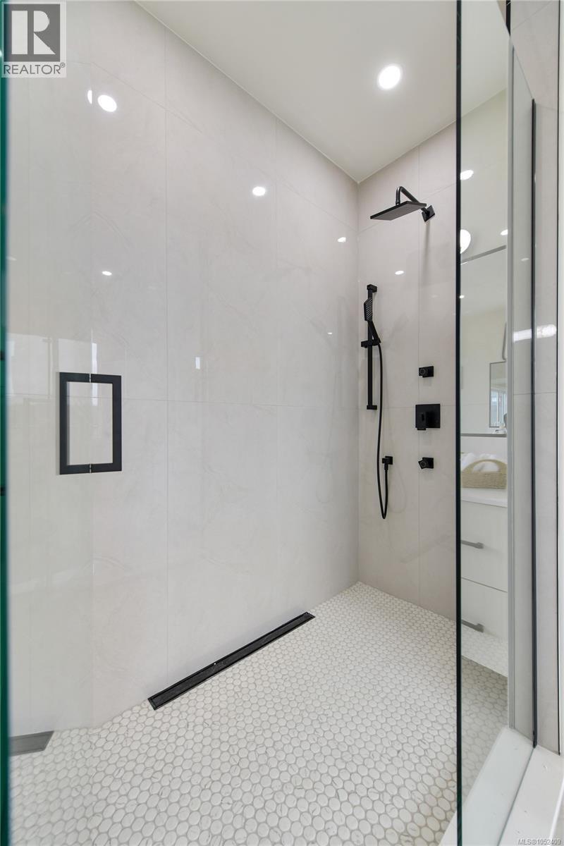 780 Plover Crt