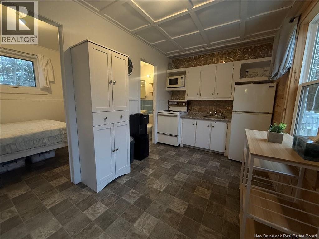 544 Chemin Du Parc, Val-Comeau, New Brunswick  E1X 1H1 - Photo 10 - NB149822