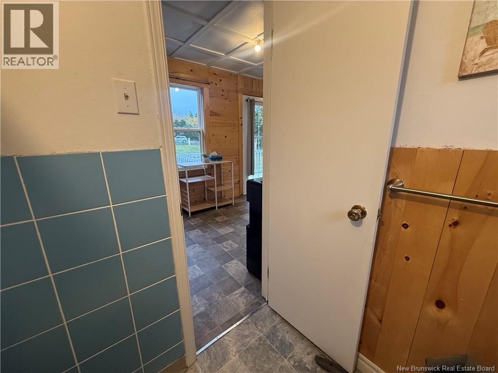 544 Chemin Du Parc, Val-Comeau, New Brunswick  E1X 1H1 - Photo 13 - NB149822