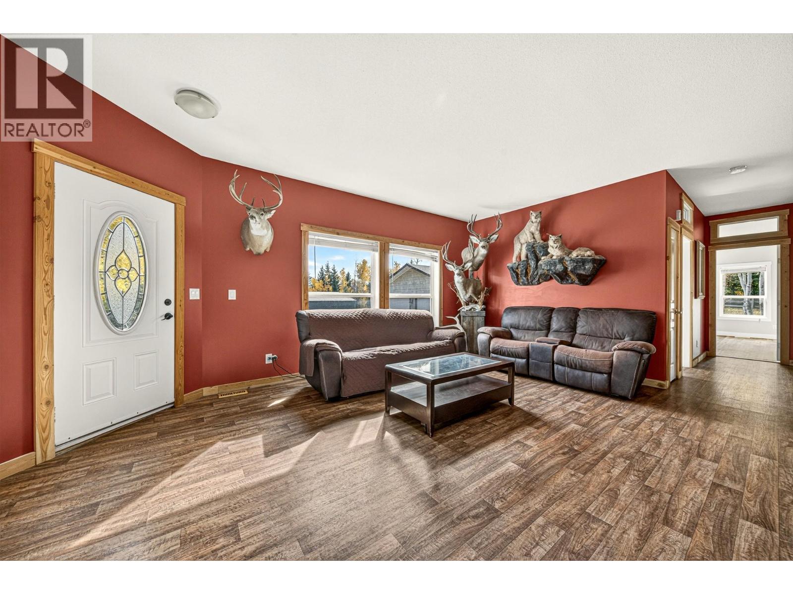 6281 Lower Elk Valley Road, Sparwood, British Columbia  V0B 2G3 - Photo 2 - 10402993