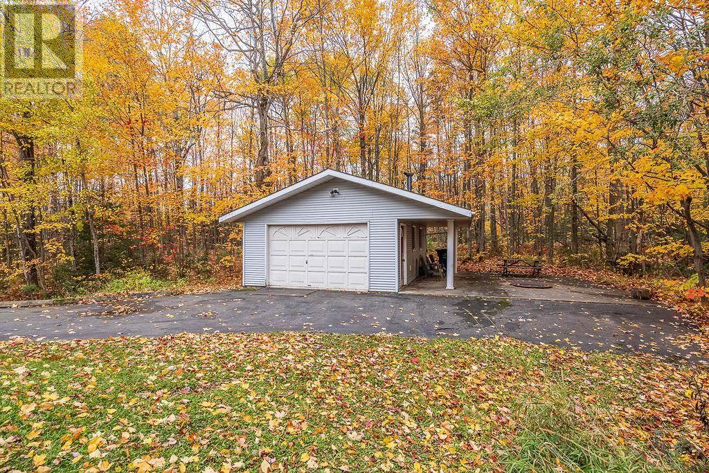 123 Palomino DR Sault Ste. Marie Ontario Canada P6A0B2 4