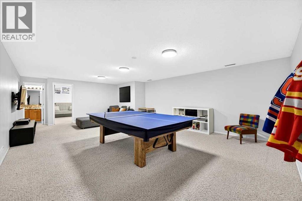 36 Lake Lucerne Close SE