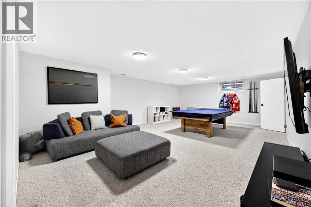 36 Lake Lucerne Close SE