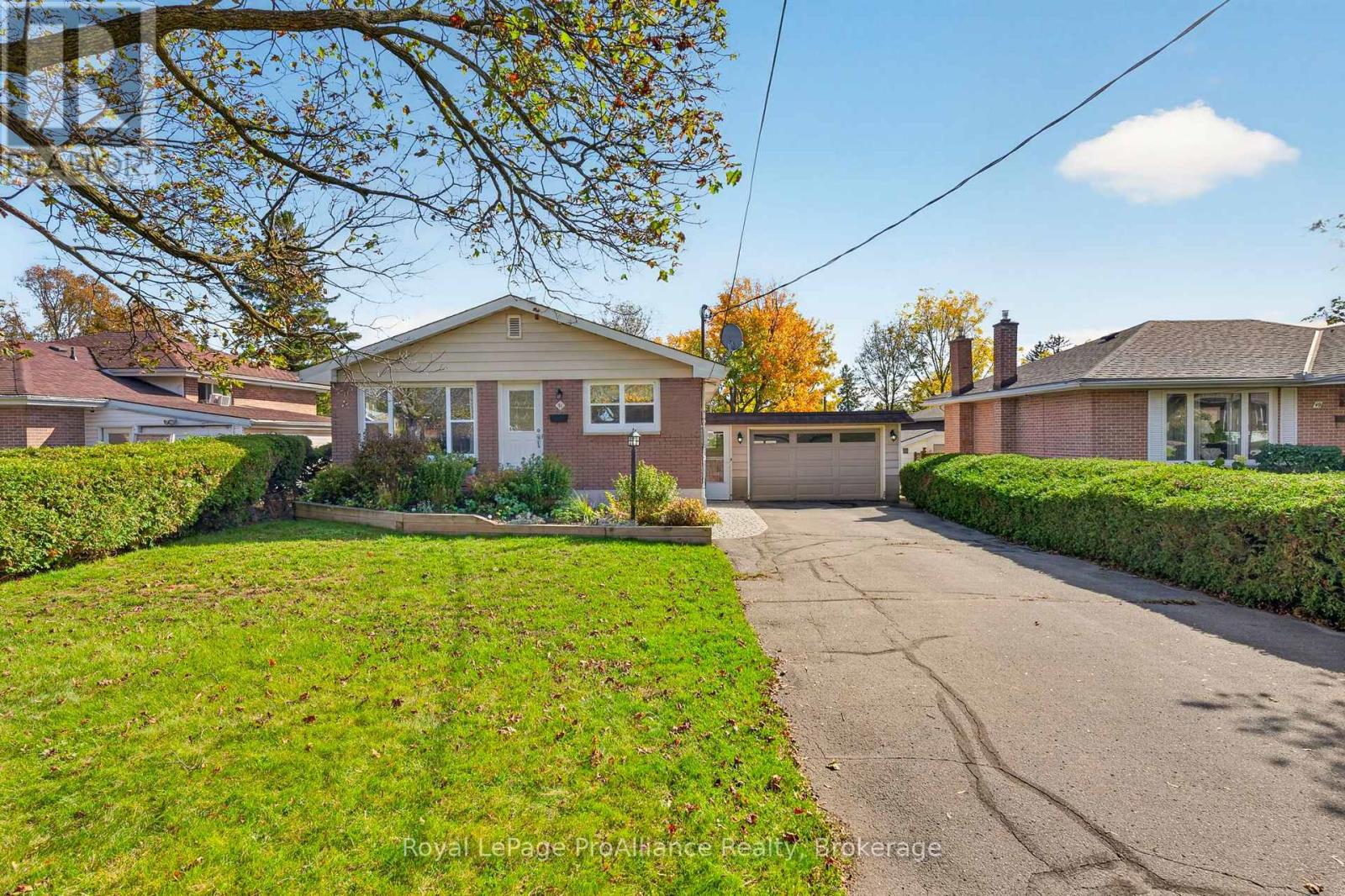 51 Craig Street, Belleville, Ontario  K8P 2J9 - Photo 1 - X14087632
