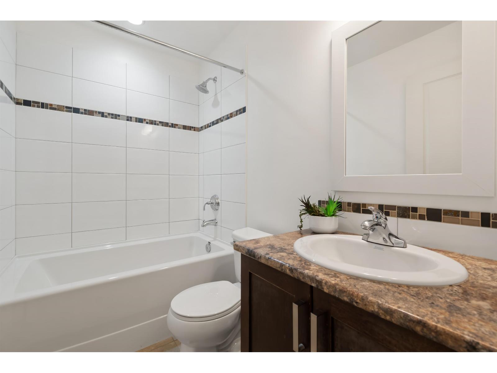 41 45290 SOOWAHLIE CRESCENT|Garrison Crossing