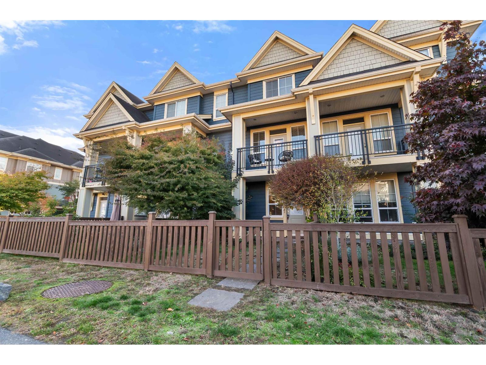 41 45290 SOOWAHLIE CRESCENT|Garrison Crossing