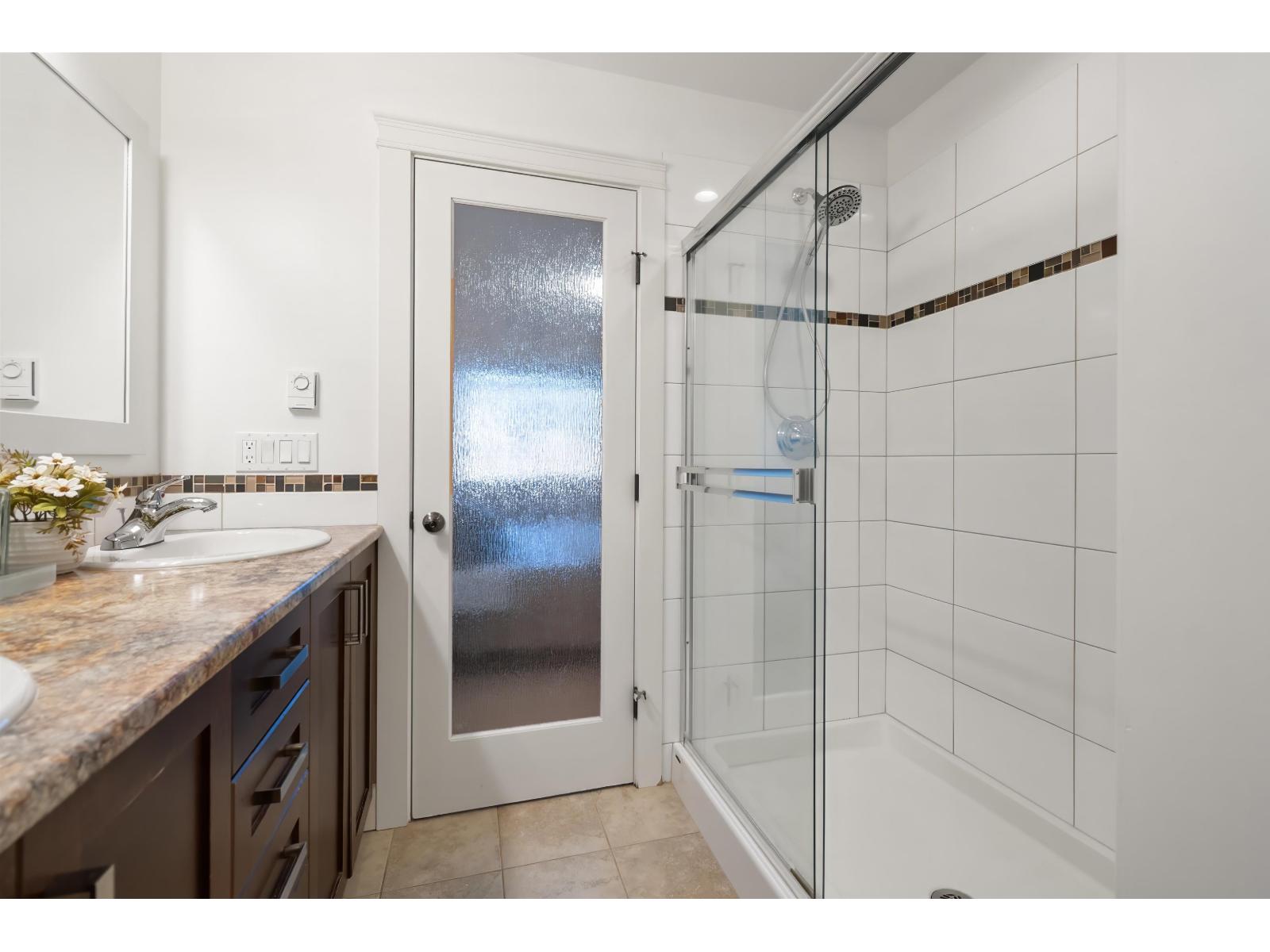 41 45290 SOOWAHLIE CRESCENT|Garrison Crossing