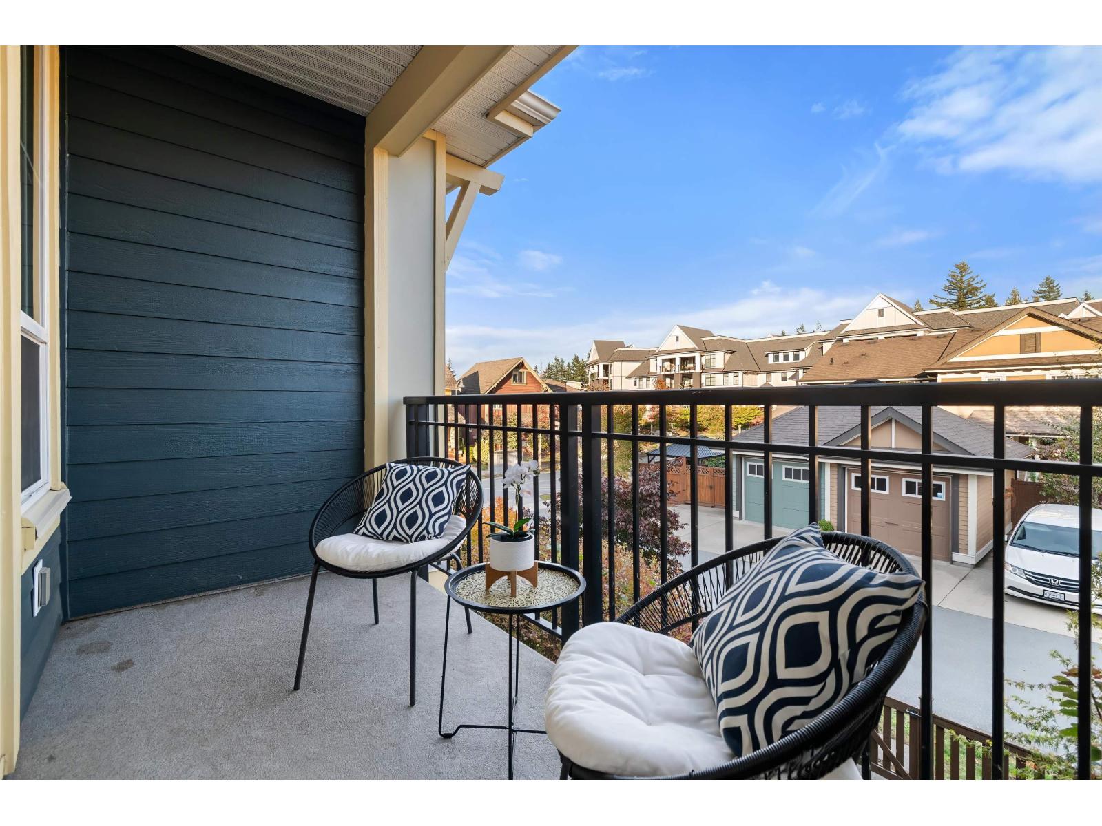 41 45290 SOOWAHLIE CRESCENT|Garrison Crossing