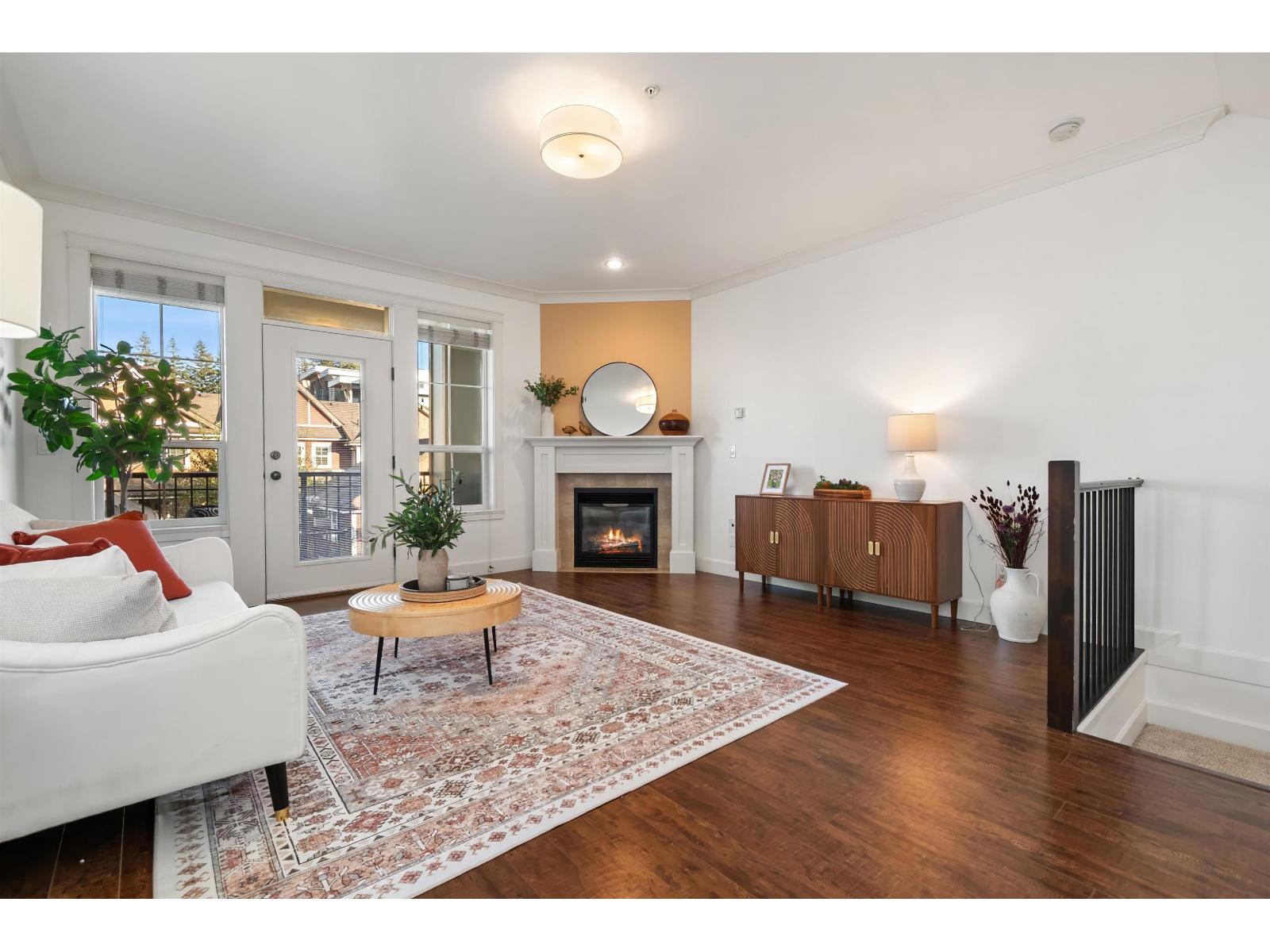 41 45290 SOOWAHLIE CRESCENT|Garrison Crossing