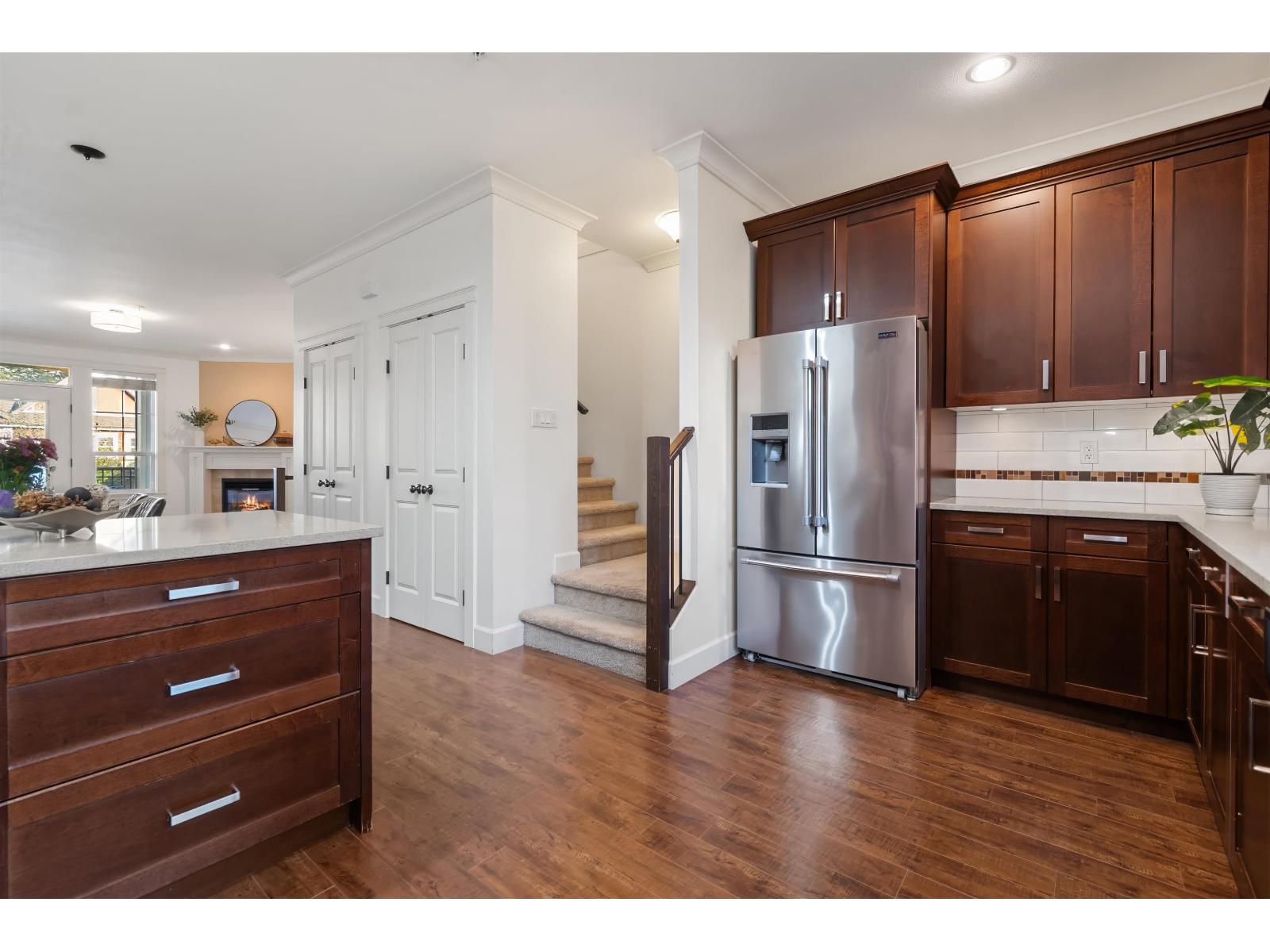 41 45290 SOOWAHLIE CRESCENT|Garrison Crossing