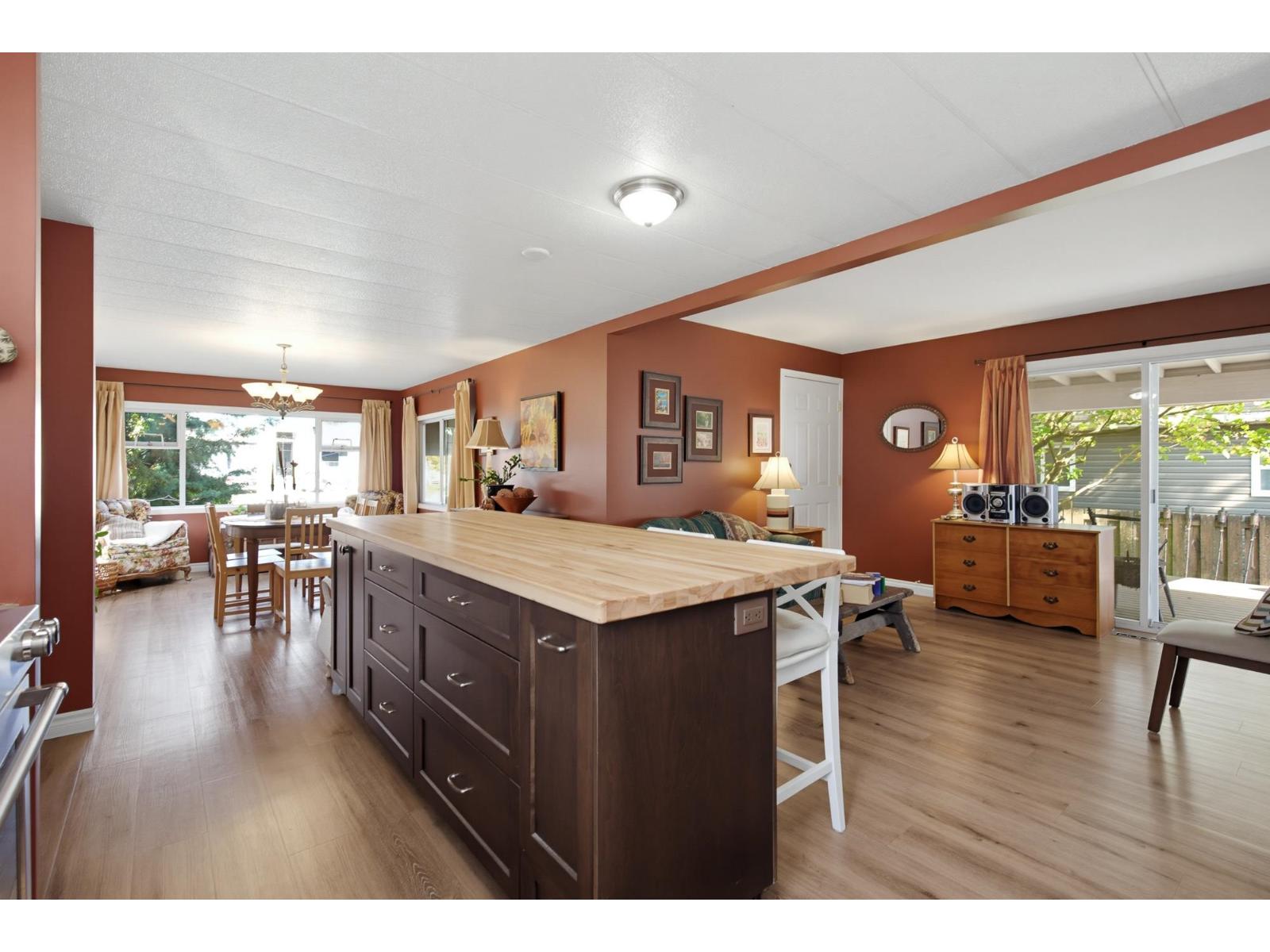 31590 Oakridge Crescent, Abbotsford, British Columbia  V2T 6A6 - Photo 6 - R3175497