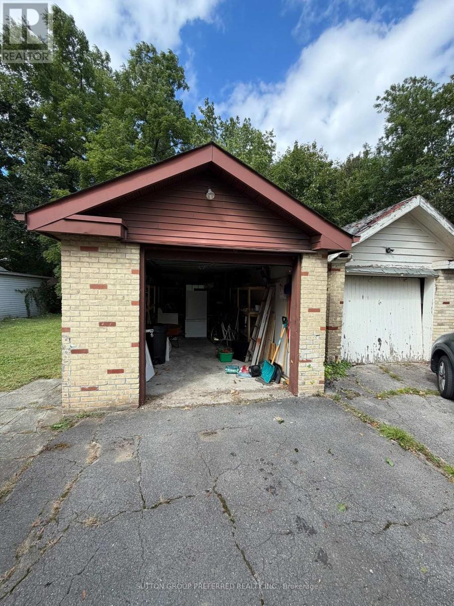 220 Bernard Avenue, London East, Ontario  N6A 2M8 - Photo 2 - X14087654