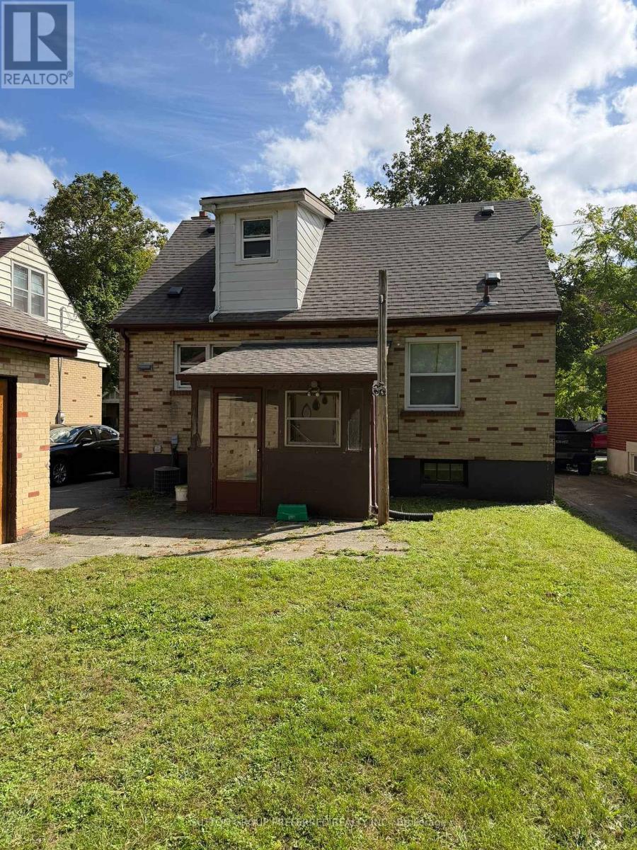 220 Bernard Avenue, London East, Ontario  N6A 2M8 - Photo 3 - X14087654