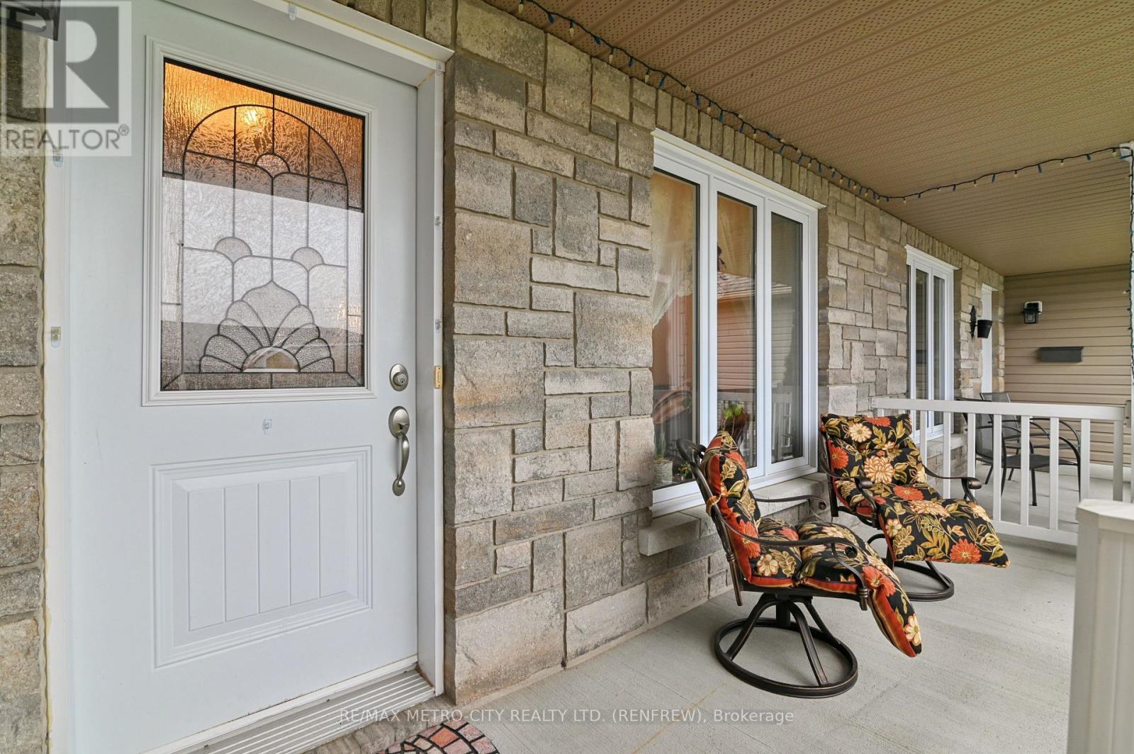 703 Aberdeen Street, Renfrew, Ontario  K7V 0A3 - Photo 4 - X14087620