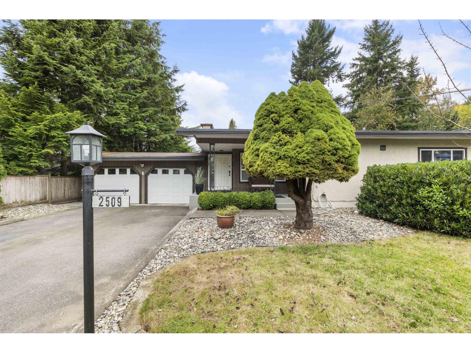 2509 Alderview Street, Abbotsford, British Columbia  V3S 8J9 - Photo 2 - R3175701