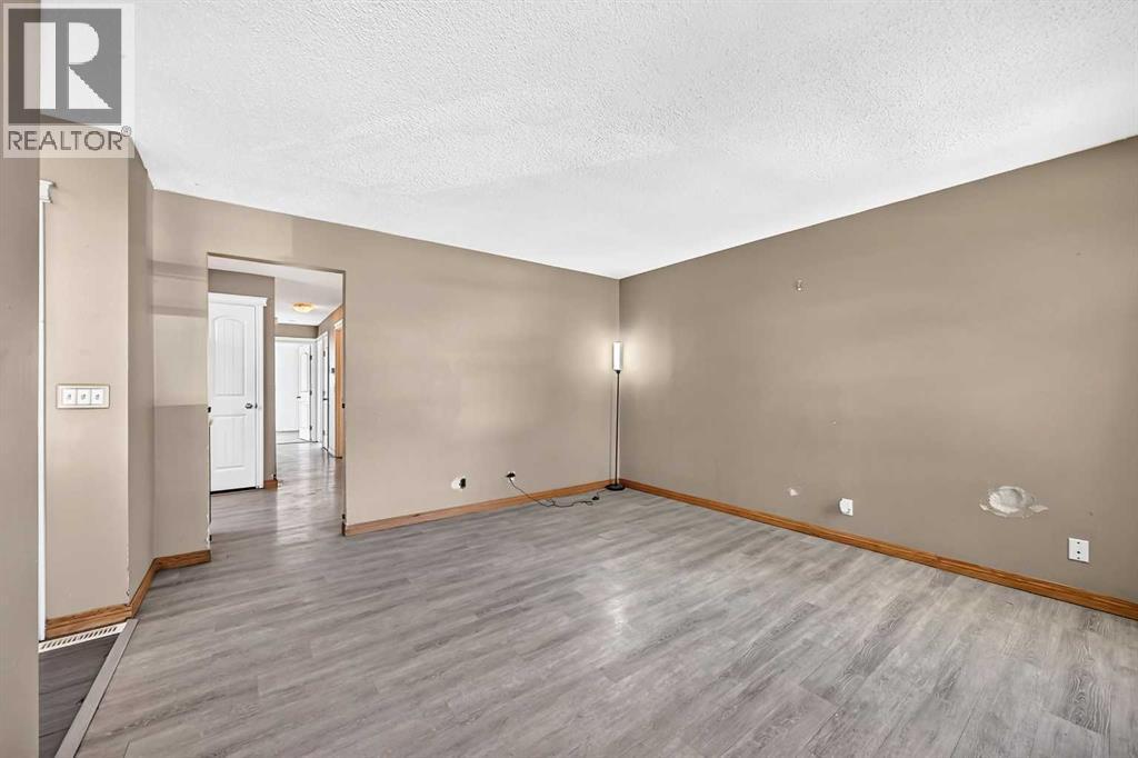 143 Rundleson Way NE, Calgary, Alberta  T1Y 3H8 - Photo 5 - A2349158
