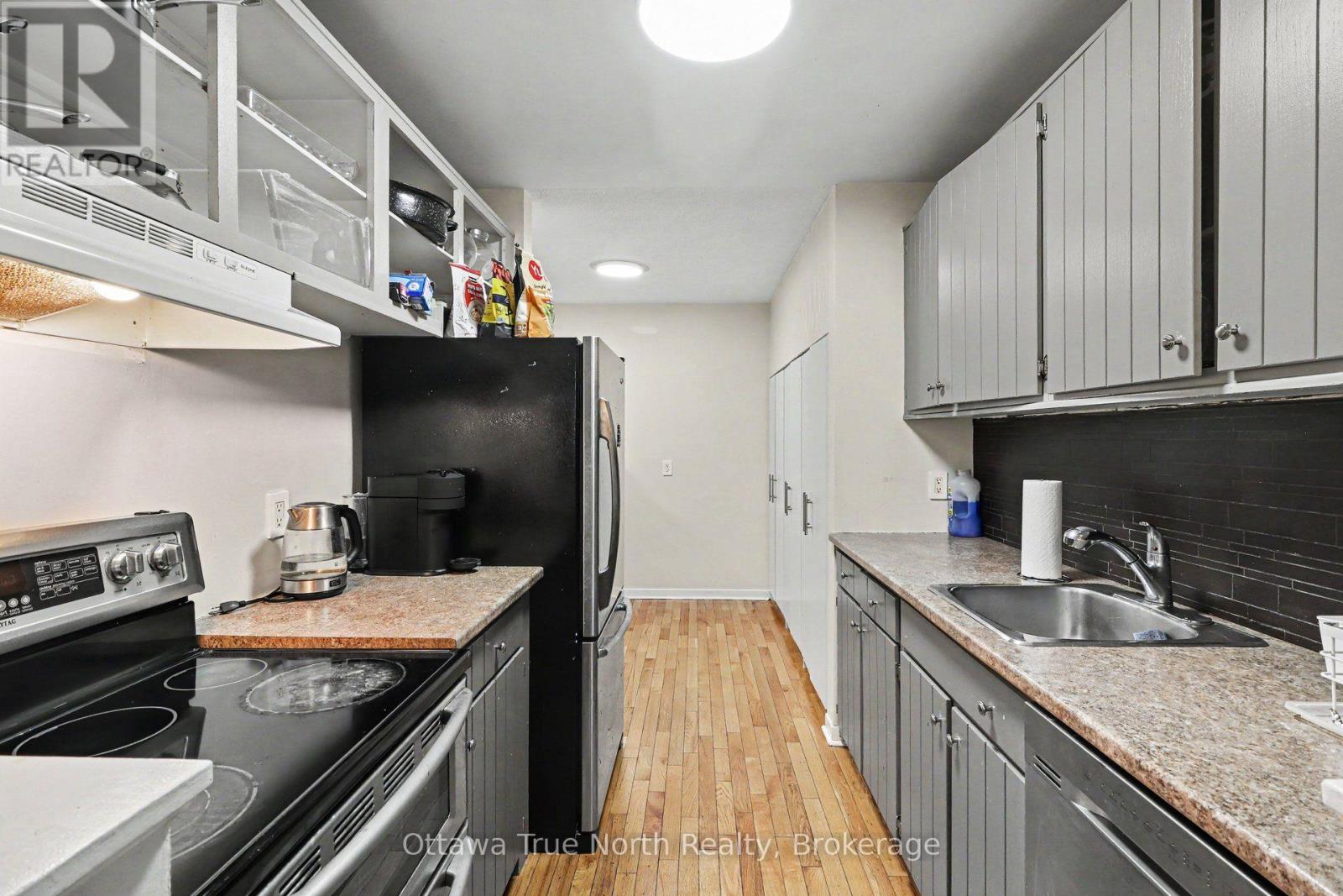 132 - 2093 Orient Park Drive, Ottawa, Ontario  K1B 4W1 - Photo 2 - X14087660