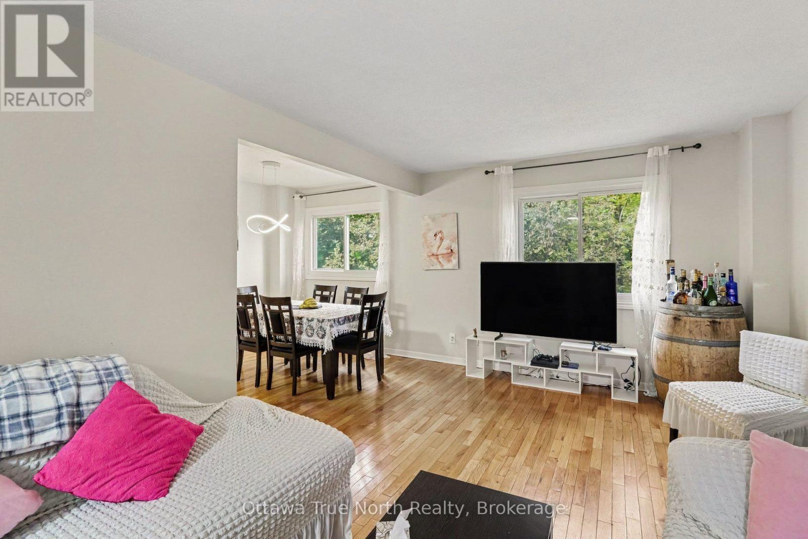 132 - 2093 Orient Park Drive, Ottawa, Ontario  K1B 4W1 - Photo 5 - X14087660
