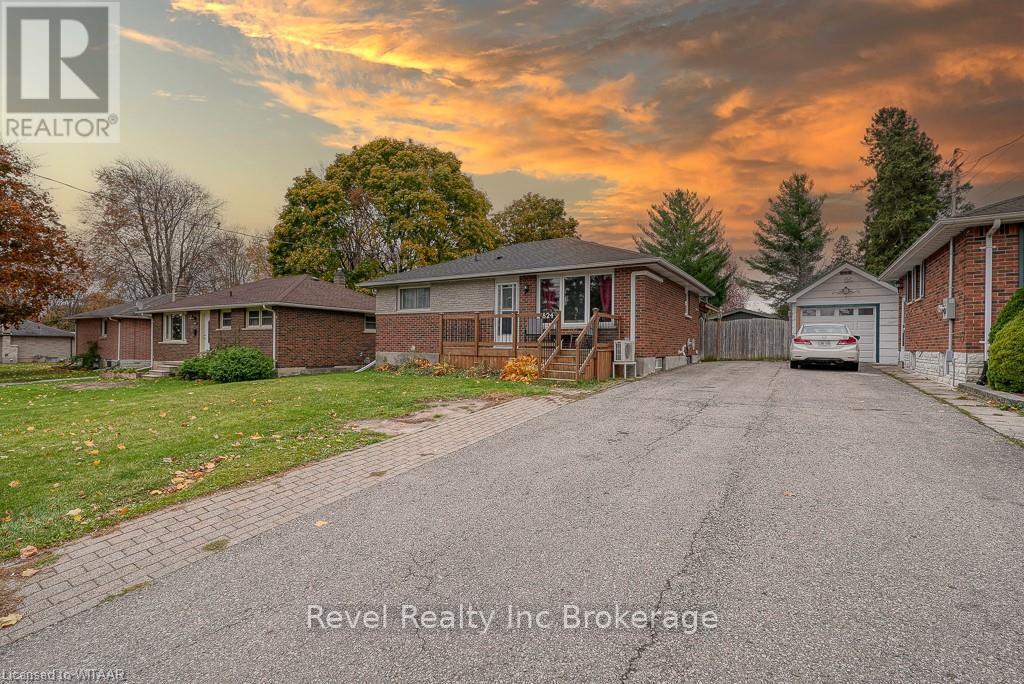 824 Devonshire Avenue, Woodstock, Ontario N4S 5R6 - Photo 1 - X14087612