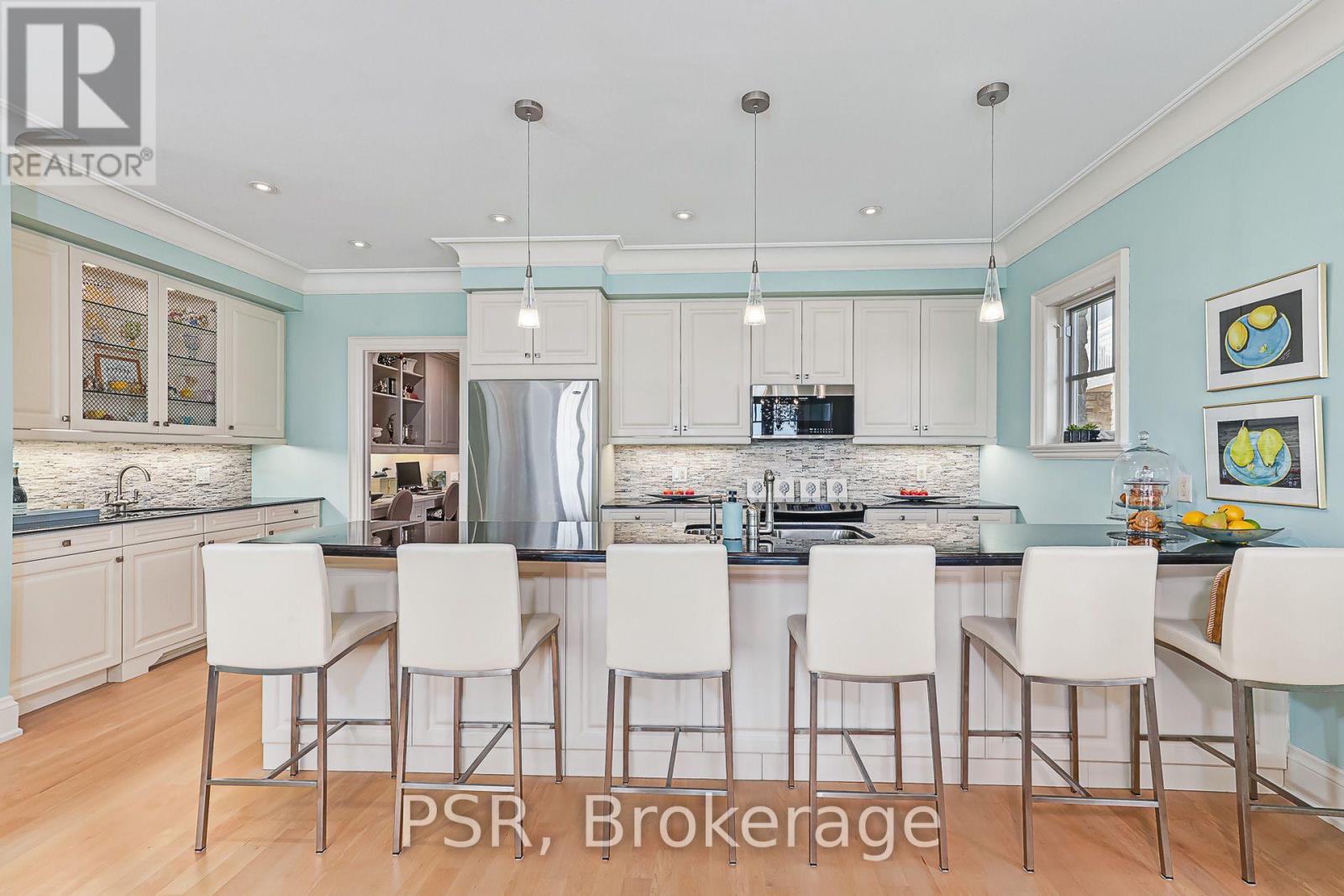 305 - 40 Trott Boulevard, Collingwood, Ontario  L9Y 5K5 - Photo 1 - S13852096
