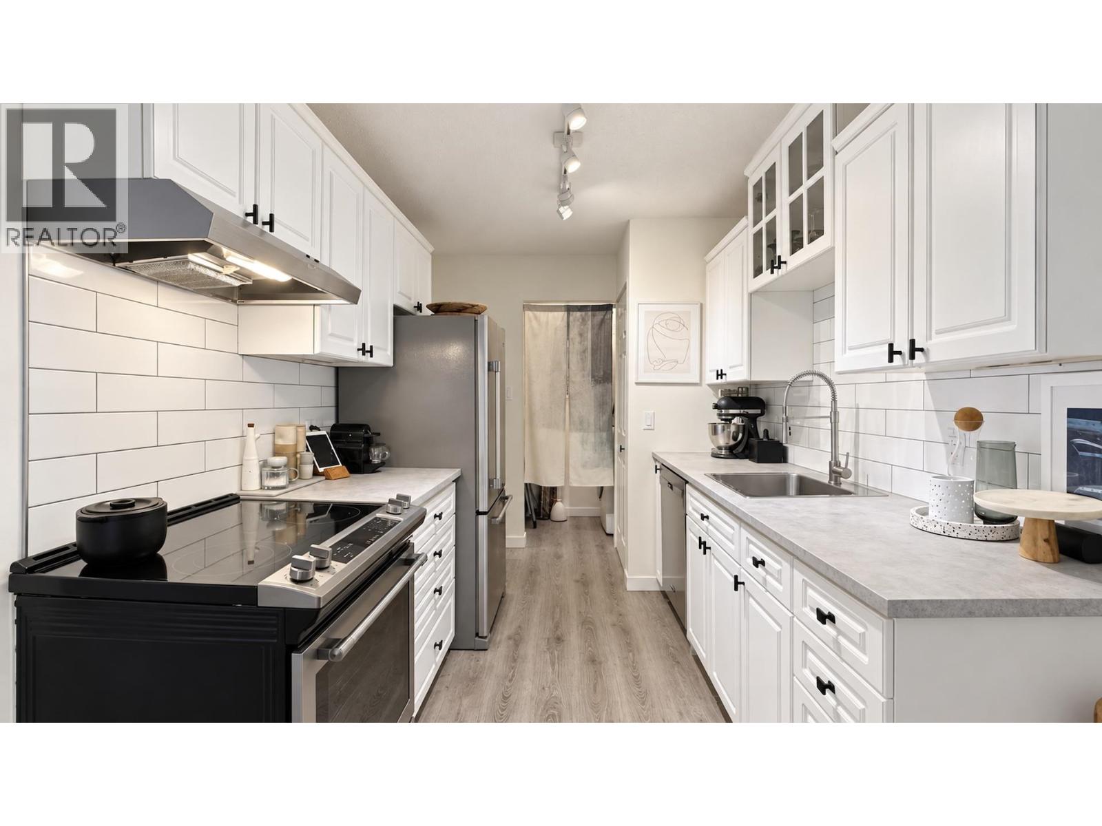 204 1610 Chesterfield Avenue, North Vancouver, British Columbia  V7M 2N7 - Photo 15 - R3176038
