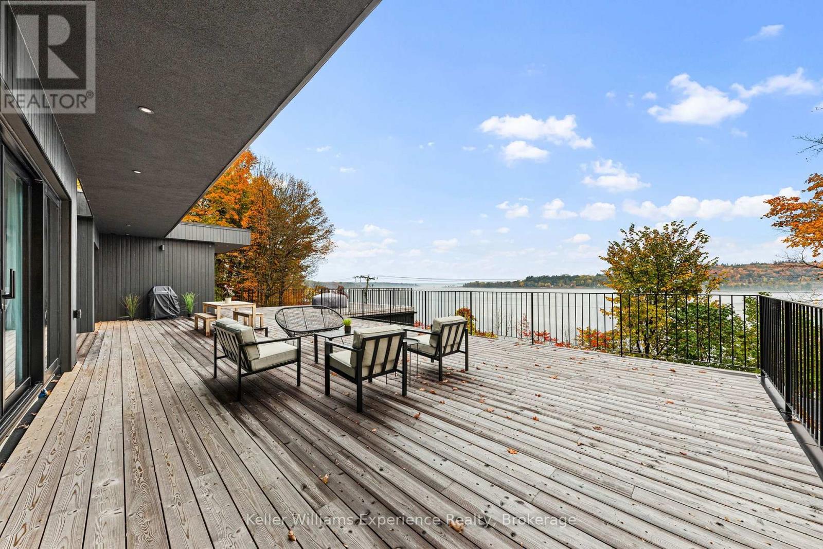 476 Champlain Road, Penetanguishene, Ontario  L9M 1S5 - Photo 4 - S14087544