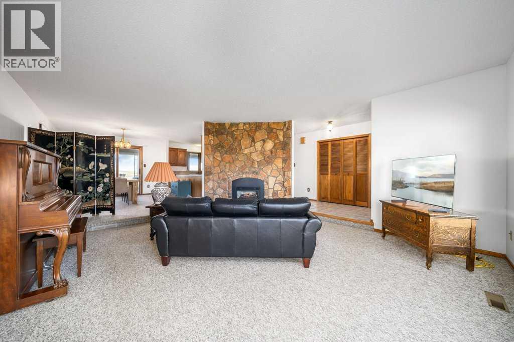 80 East Glen Drive SE