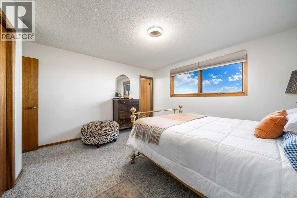 80 East Glen Drive SE