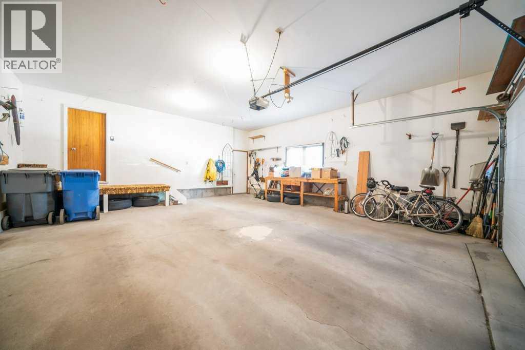 80 East Glen Drive SE