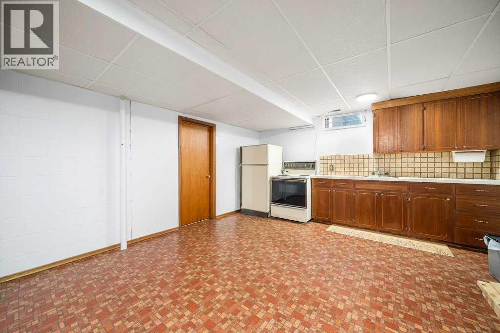80 East Glen Drive SE
