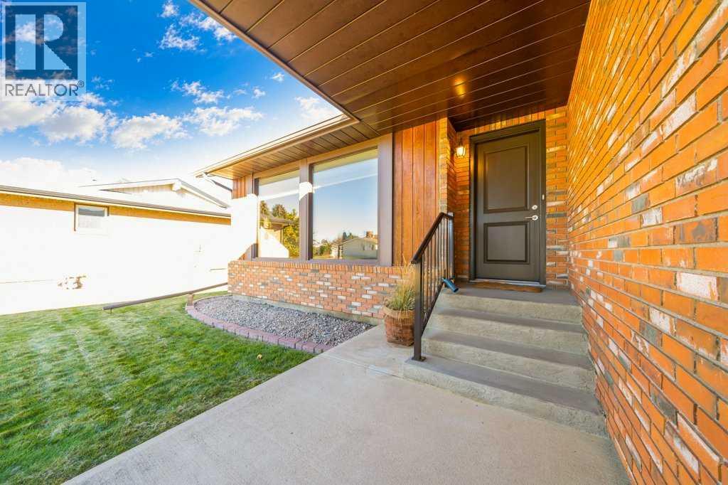 80 East Glen Drive SE