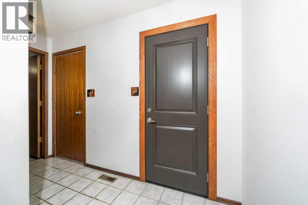 80 East Glen Drive SE