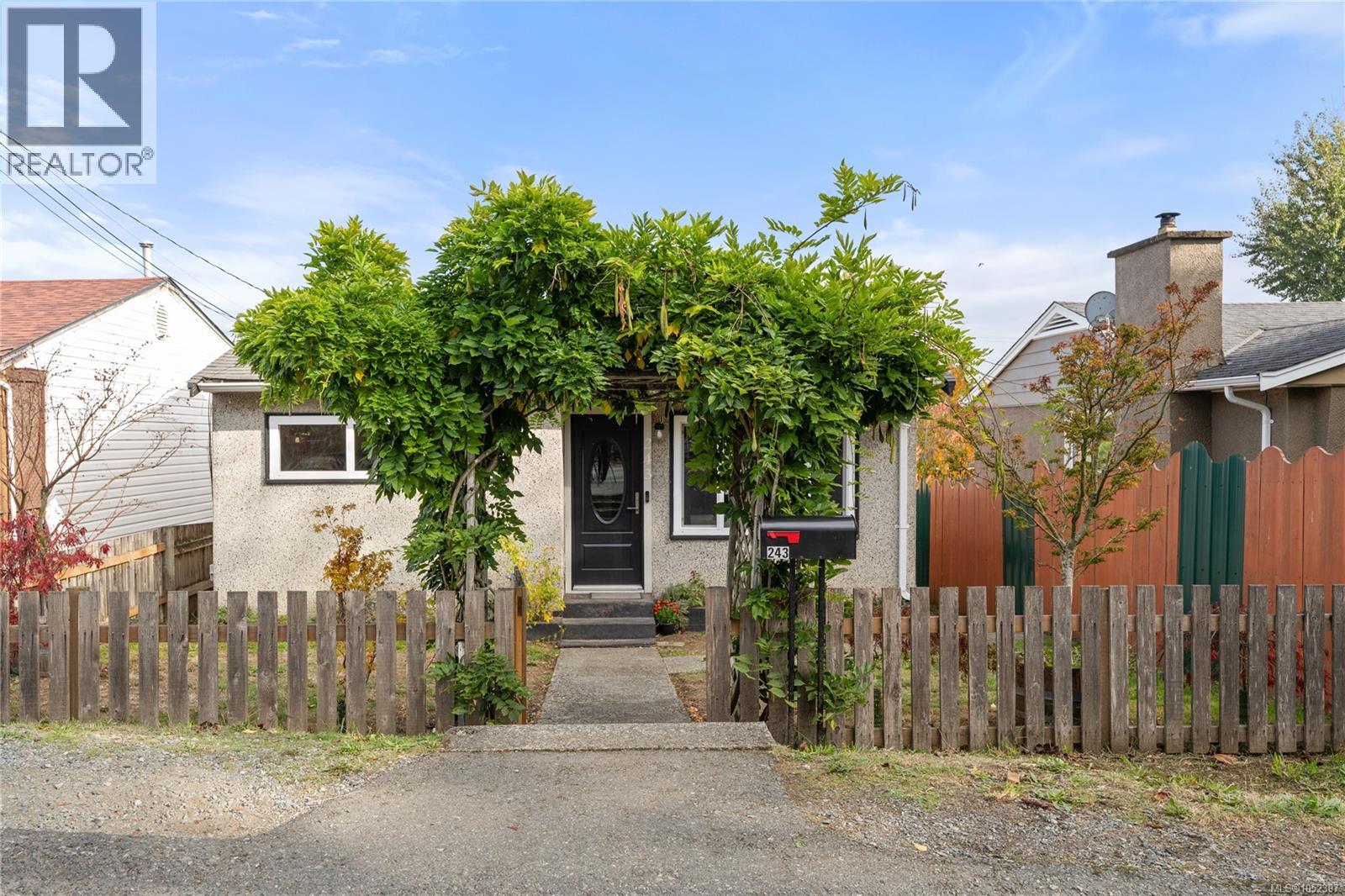243 Princess St