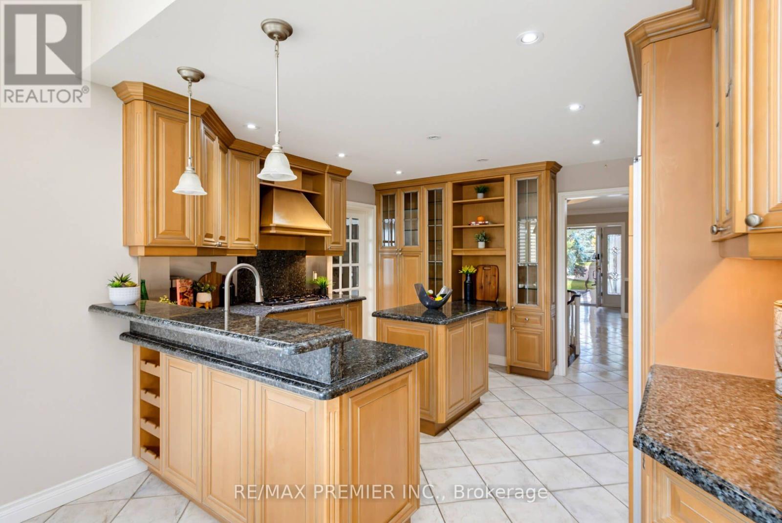 35 Yellow Pine Crescent, Vaughan, Ontario  L4L 3G8 - Photo 13 - N14087664
