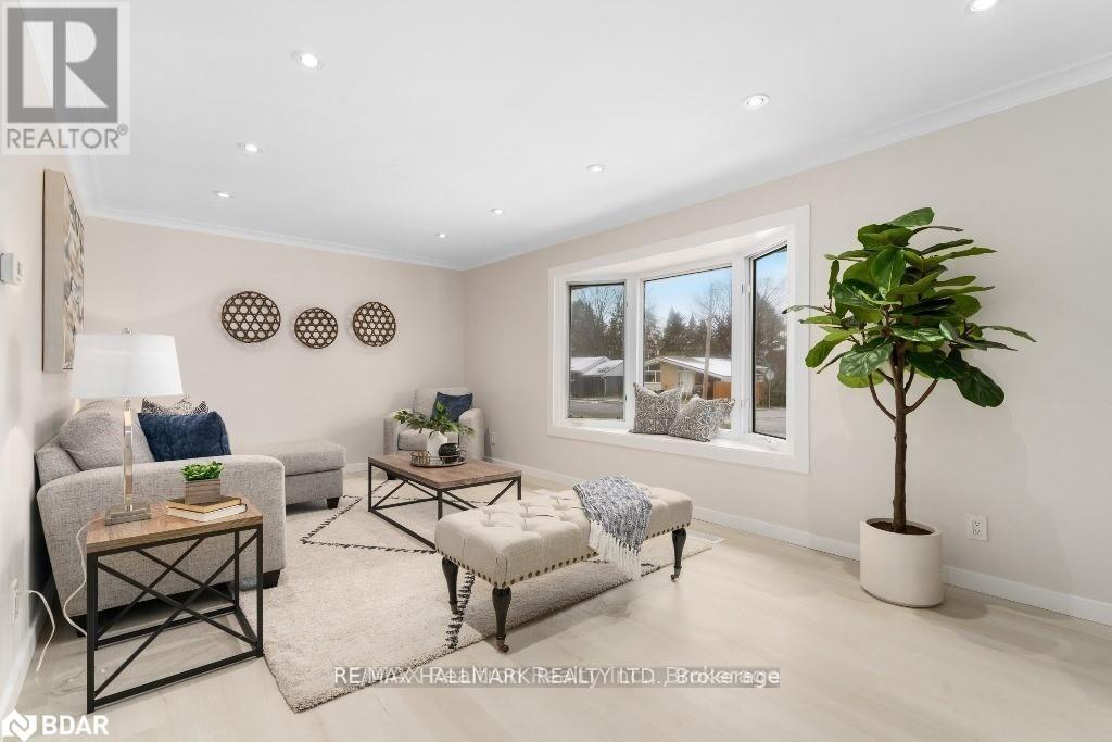 89 North St West (Main Floor Only) Street N, Orillia, Ontario  L3V 3S7 - Photo 2 - S13791872