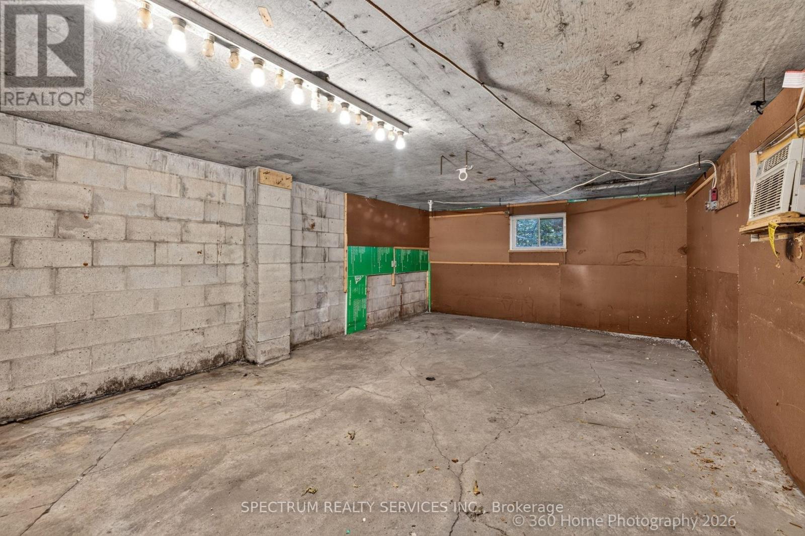 37 Newlin Crescent, Toronto, Ontario  M3L 1X5 - Photo 32 - W14087080