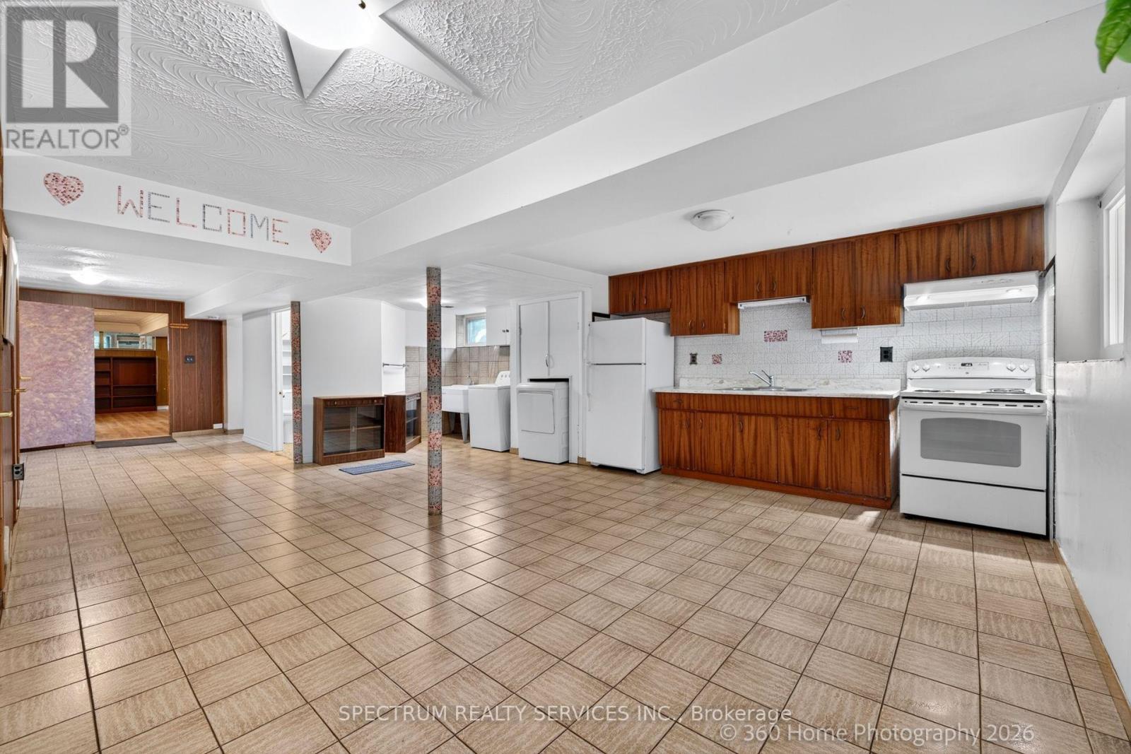 37 Newlin Crescent, Toronto, Ontario  M3L 1X5 - Photo 28 - W14087080