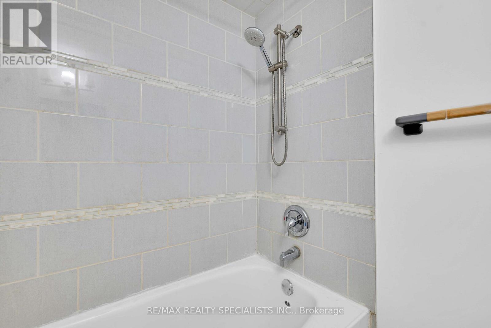 11 - 3525 Brandon Gate Drive, Mississauga (Malton), Ontario  L4T 3M3 - Photo 23 - W14087538