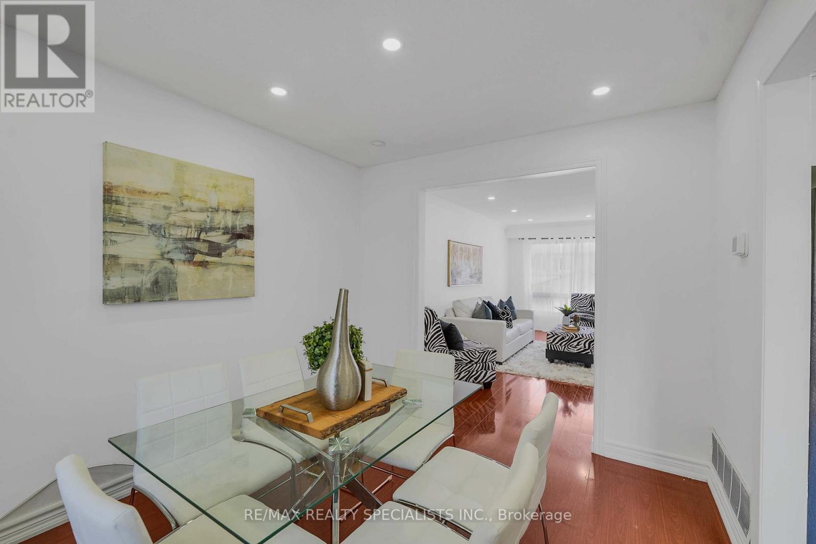 11 - 3525 Brandon Gate Drive, Mississauga (Malton), Ontario  L4T 3M3 - Photo 7 - W14087538
