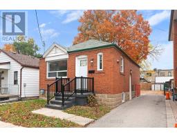 11 VIMY AVENUE, Toronto, Ontario
