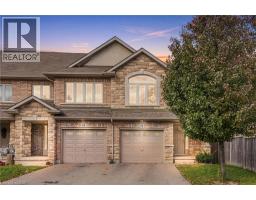 82 CHARLESWOOD Crescent, Hamilton, Ontario
