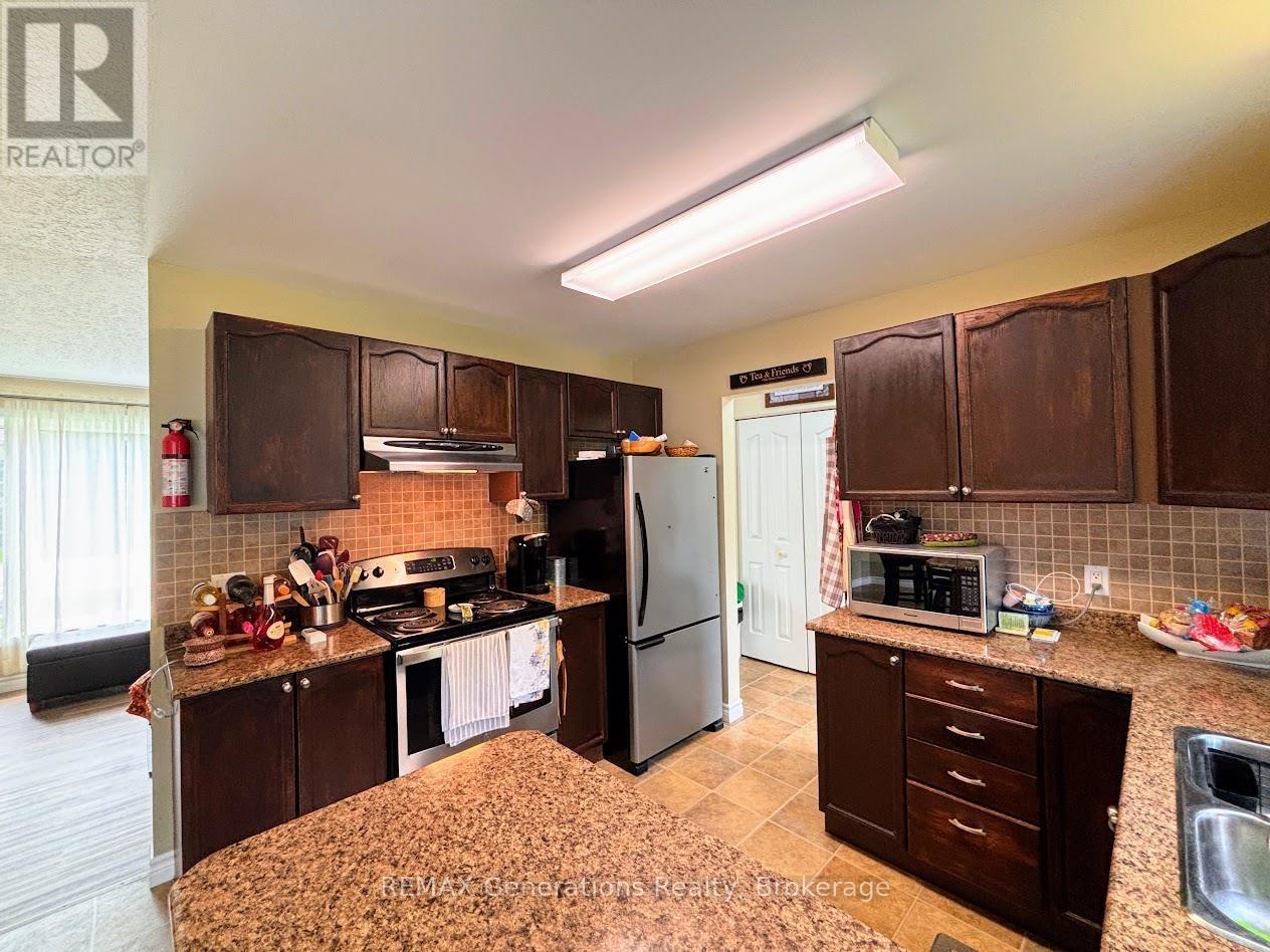 16 Matachewan Road, Manitouwadge, Ontario  P0T 2C0 - Photo 10 - X13502724