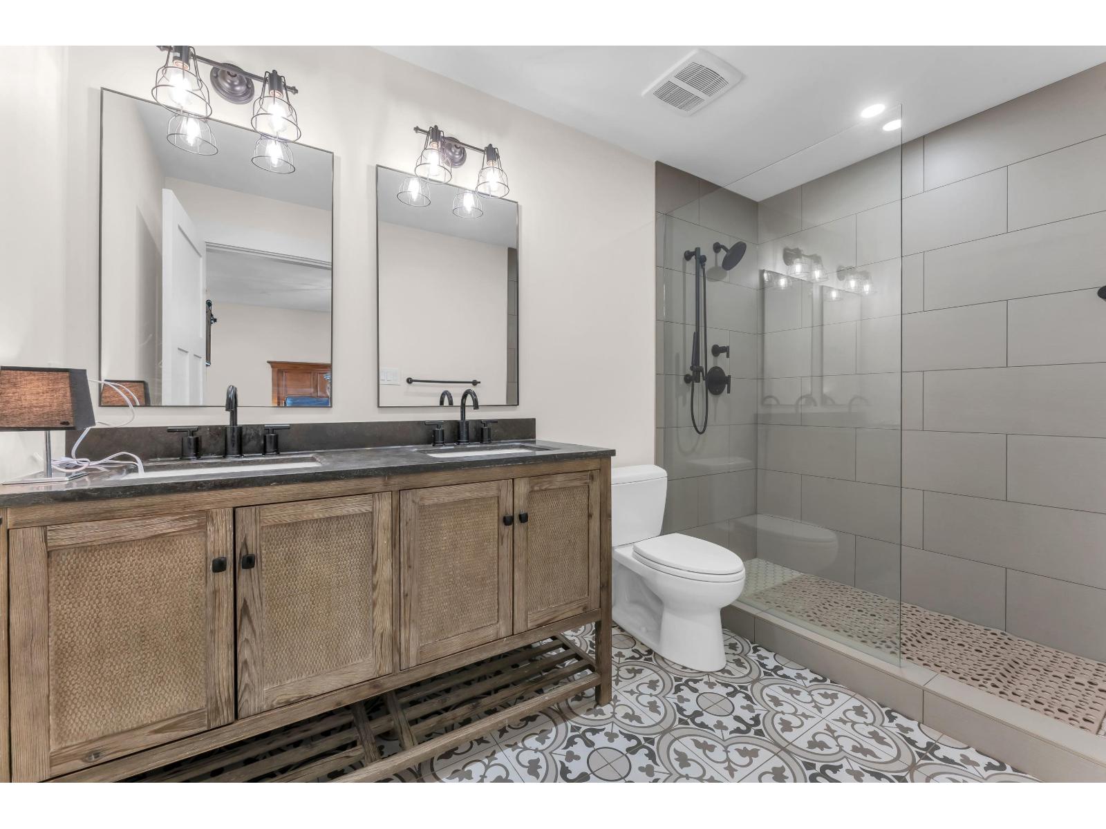 24633 56 Avenue, Langley, British Columbia  V2Z 1B9 - Photo 19 - R3176087