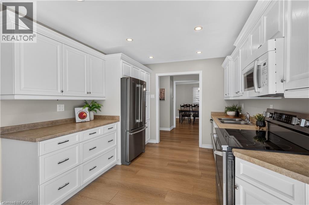 7 Fern Avenue, Waterdown, Ontario  L0R 2H6 - Photo 15 - 40869253