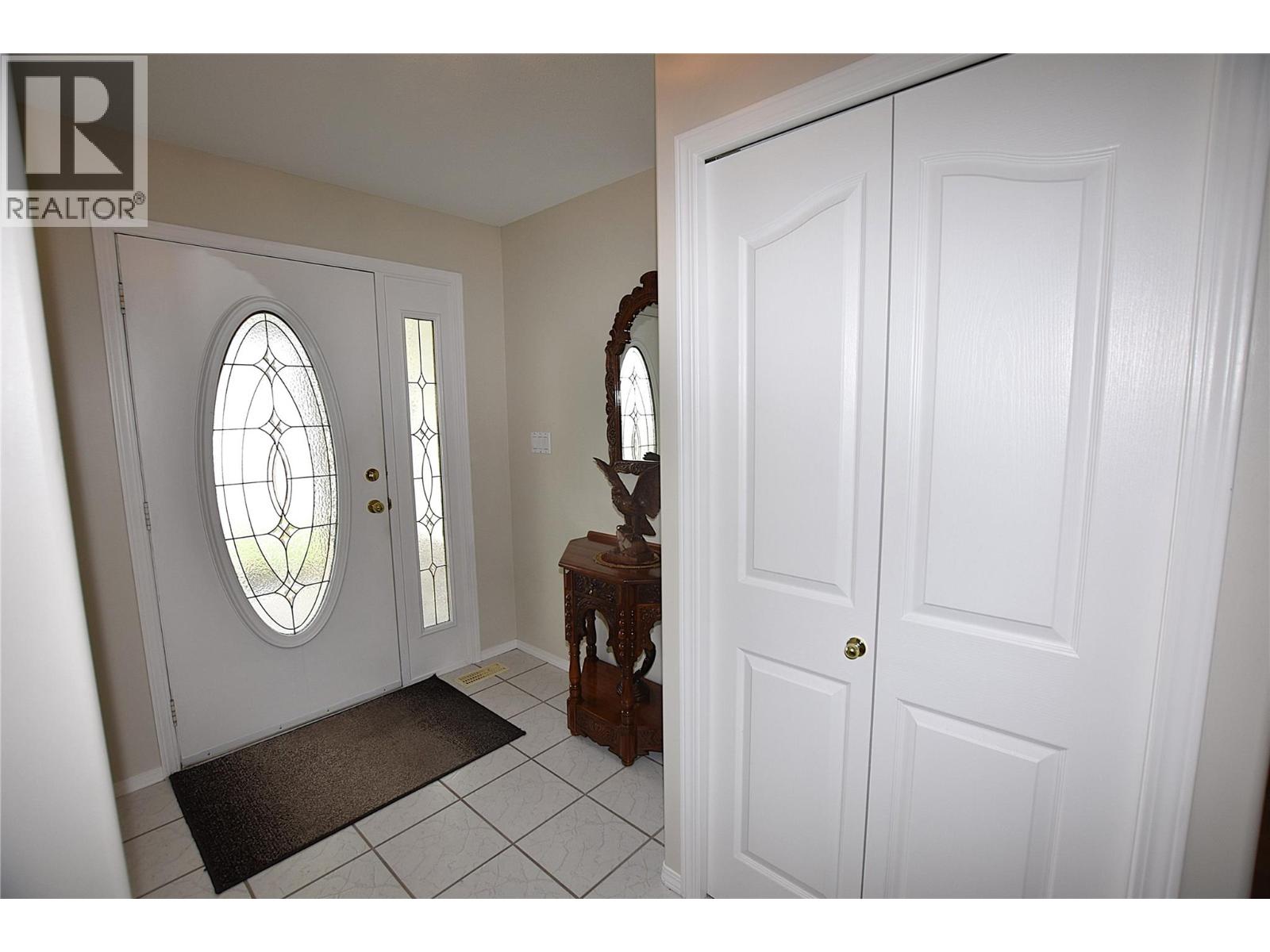 415 4 Street, Vernon, British Columbia  V1H 1Z1 - Photo 8 - 10402257