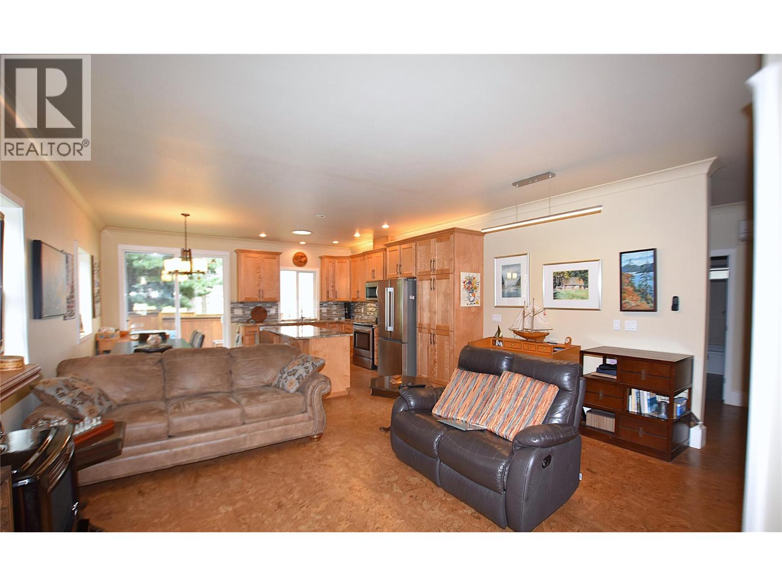 430 Hummingbird Avenue, Vernon, British Columbia  V1H 2A1 - Photo 6 - 10402702