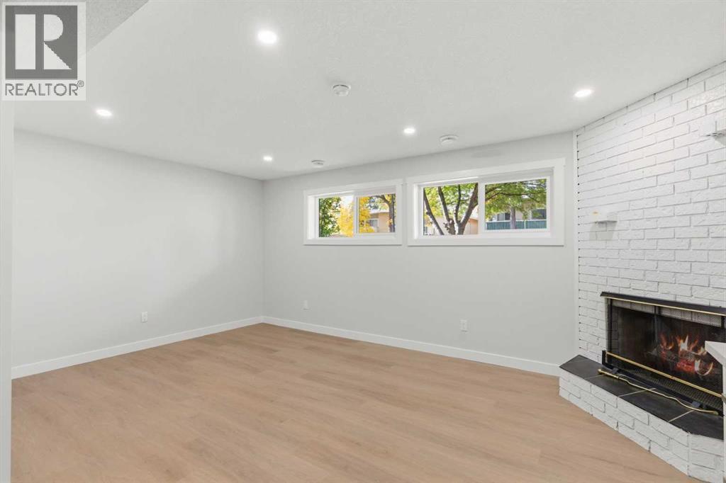 30 / 32 Dalton Bay NW, Calgary, Alberta  T3A 1H8 - Photo 22 - A2349383