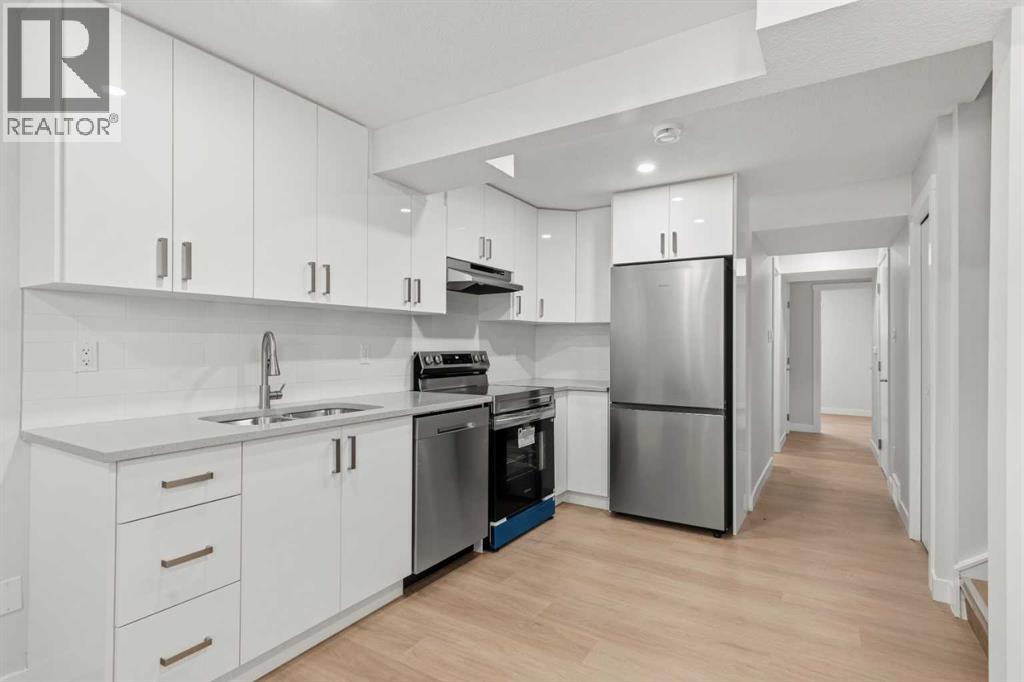30 / 32 Dalton Bay NW, Calgary, Alberta  T3A 1H8 - Photo 25 - A2349383